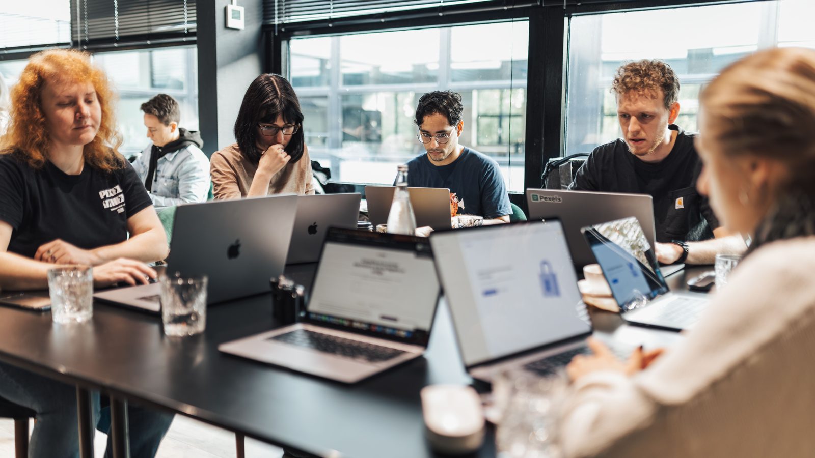 Accueil d'une nouvelle collaboratrice au bureau