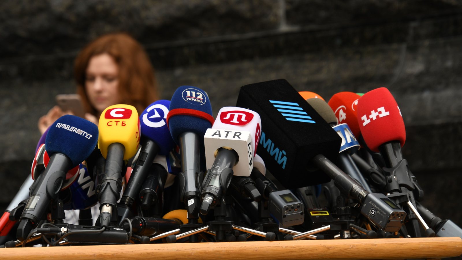 Micros lors d'une conférence de presse